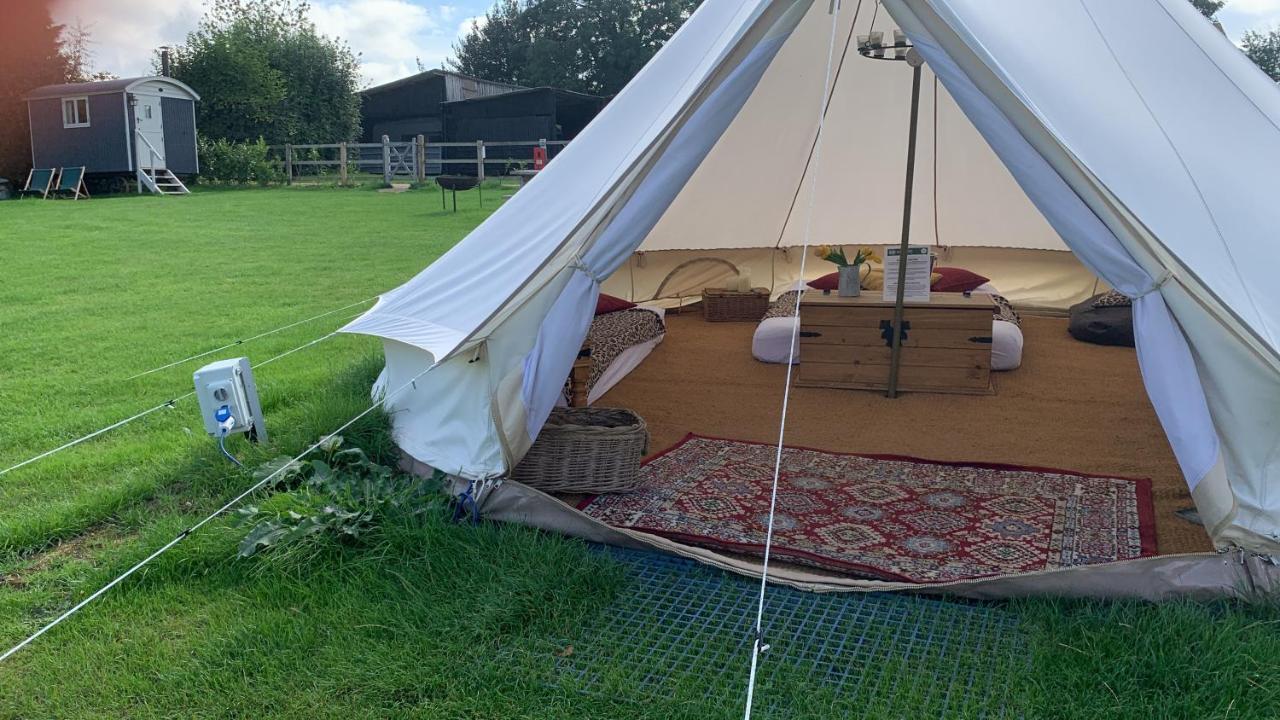 Home Farm Radnage Glamping Bell Tent 2, With Log Burner And Fire Pit Exterior photo